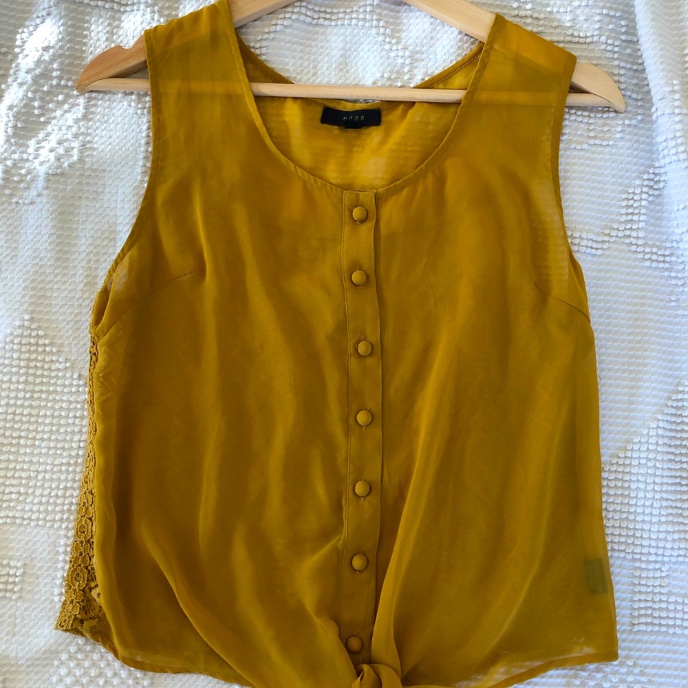 Edge tie top
